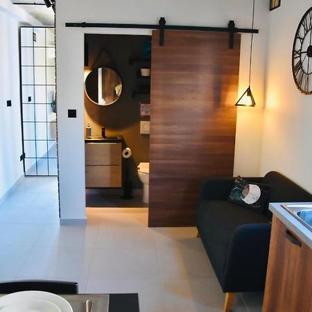 Апартаменты Chic Penthouse Industrial-Style Моста Экстерьер фото