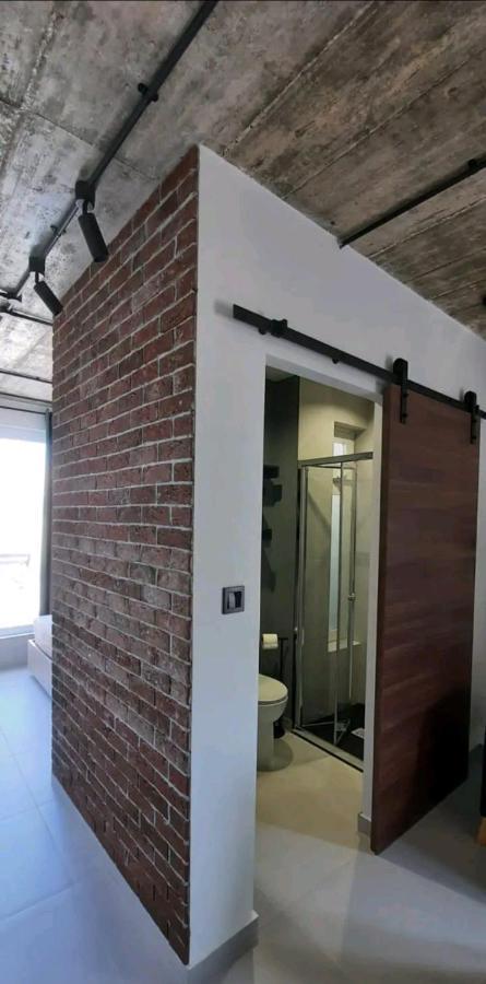 Апартаменты Chic Penthouse Industrial-Style Моста Экстерьер фото